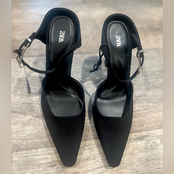 ZARA Black Buckled Mules NWT | Pointed Toe Heels | Size 8 - Picture 14 of 16